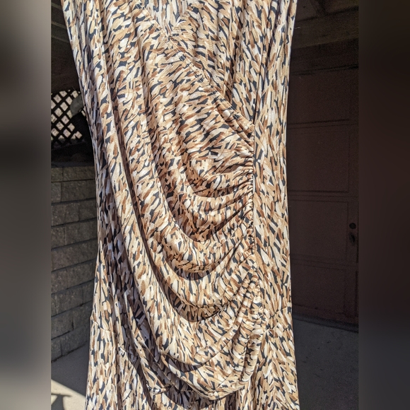 Brown Patterned Dress - Picture 4 of 5